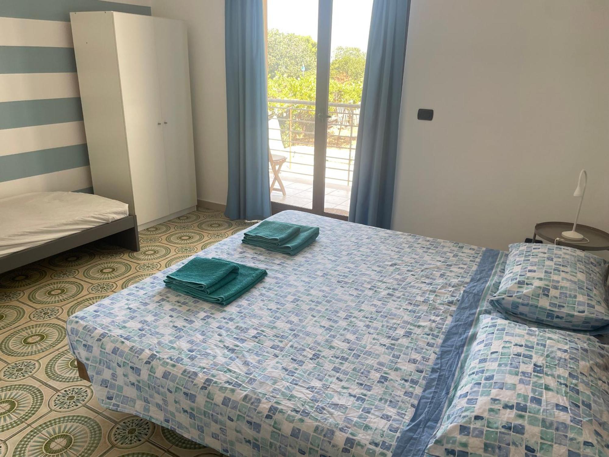 Bed and Breakfast Trentatre Quarantatre Mola di Bari Exterior foto
